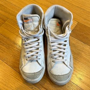 Nike blazer mid